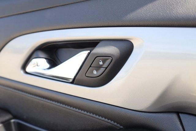 Used 2022 Chevrolet Traverse LT w/ LPO, 'HIT The Road' Package image 23