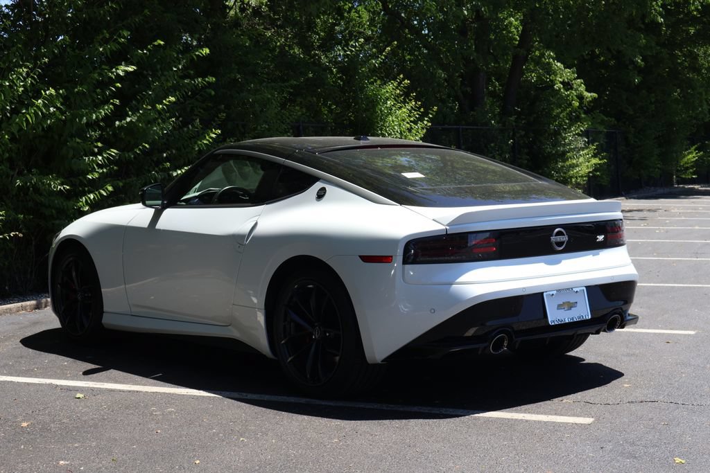 Used 2023 Nissan Z w/ Floor Mat Package (L93) RWD image 5