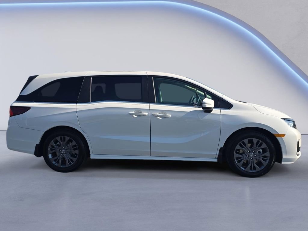 New 2026 Honda Odyssey Touring image 6