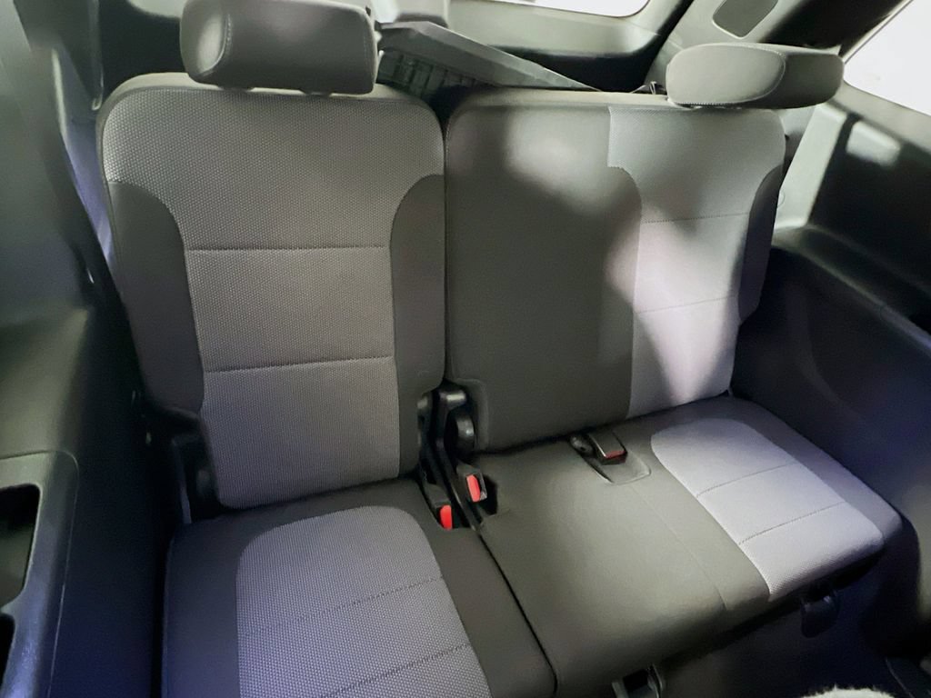 Used 2023 Chevrolet Traverse LT w/ LPO, Floor Liner Package FWD image 25