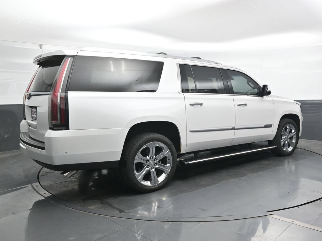 Used 2018 Cadillac Escalade ESV Premium Luxury AWD/4WD image 3