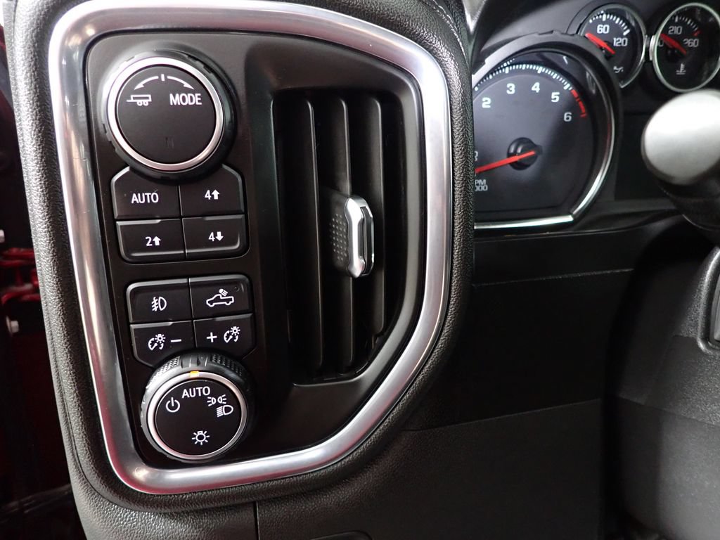 Used 2021 Chevrolet Silverado 1500 RST AWD/4WD image 21
