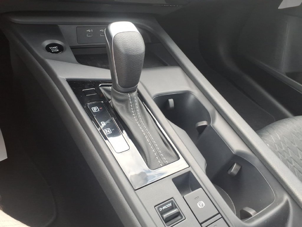 New 2027 Nissan Sentra SV w/ Floor Mat Package FWD image 23