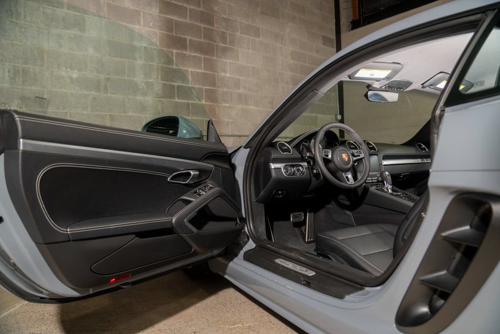 Used 2025 Porsche 718 Cayman S RWD image 12