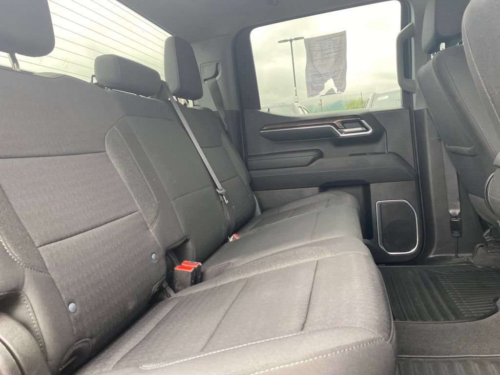 Used 2023 Chevrolet Silverado 1500 LT AWD/4WD image 12