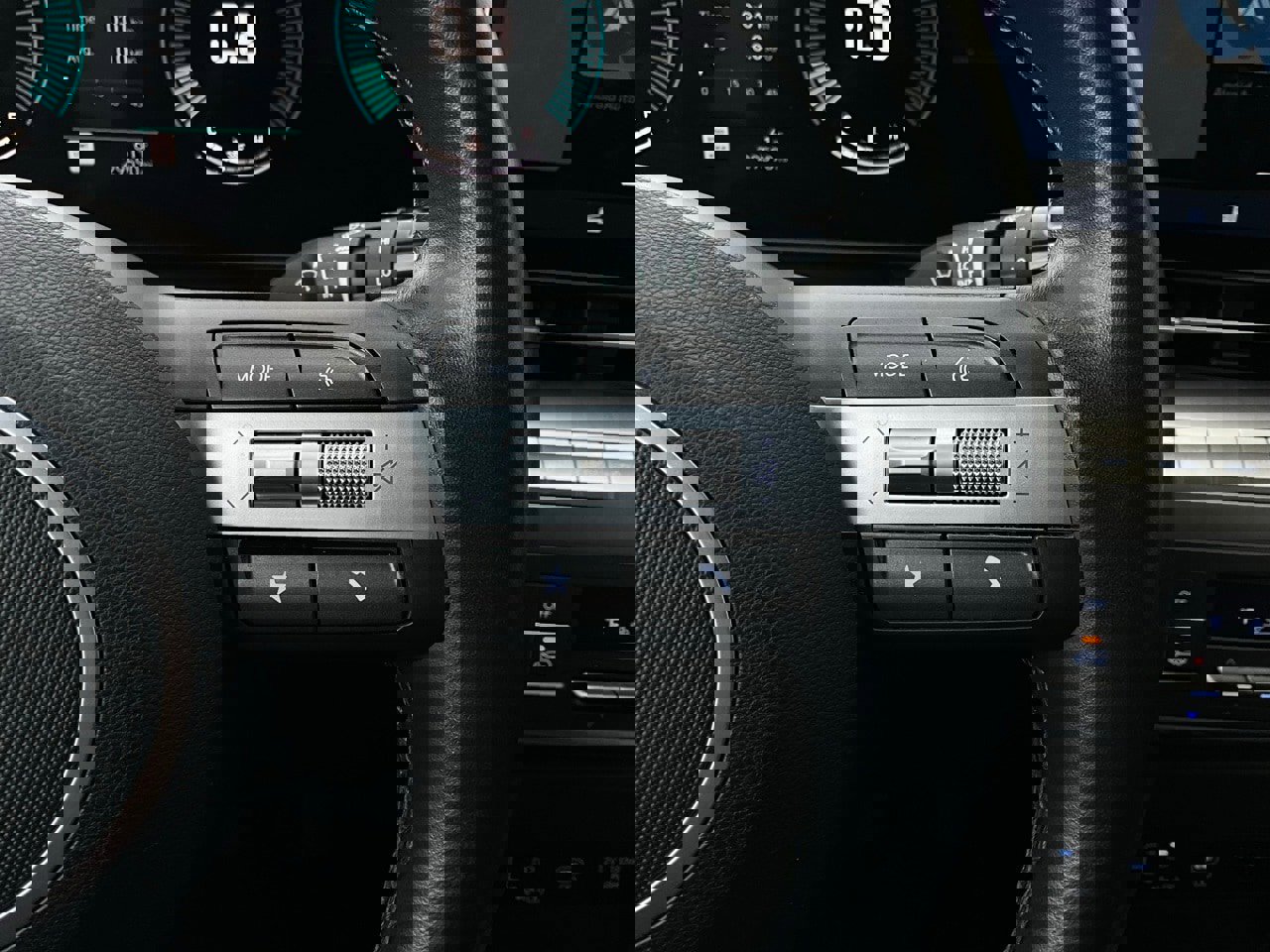 Used 2025 Hyundai Kona SEL image 36