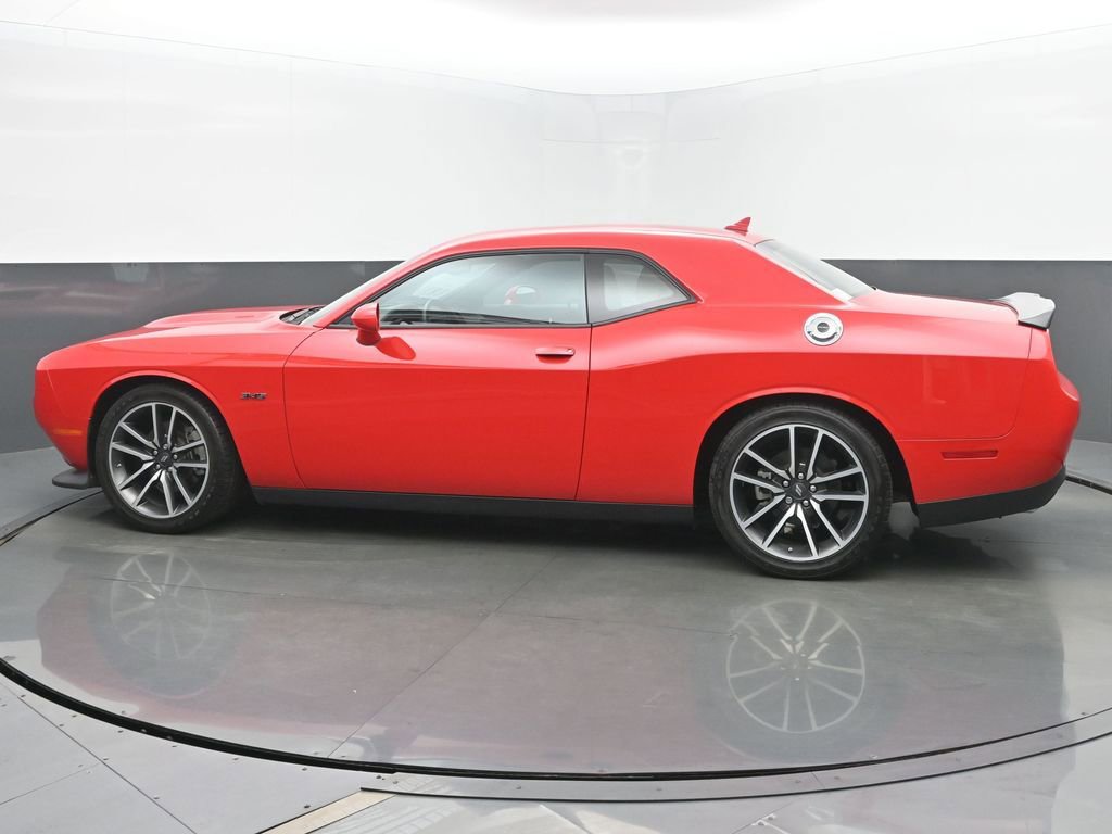 Used 2023 Dodge Challenger R/T image 3