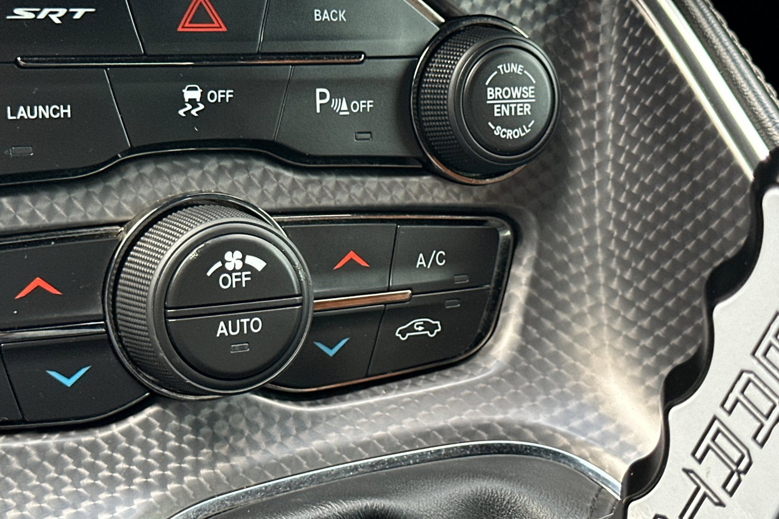 Used 2015 Dodge Challenger SRT Hellcat image 29