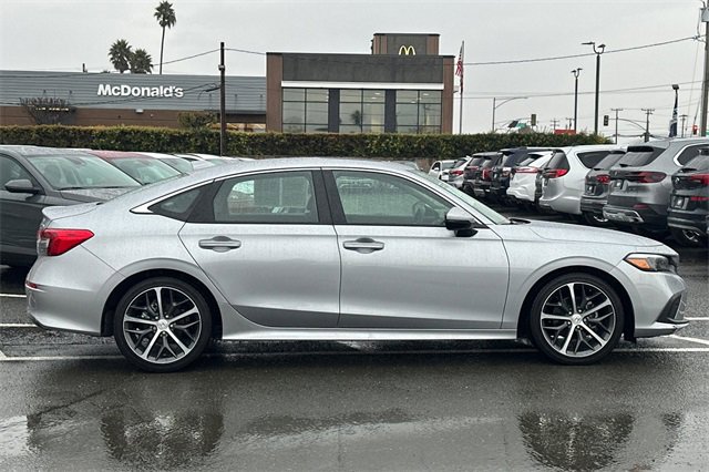 Used 2024 Honda Civic Touring image 3