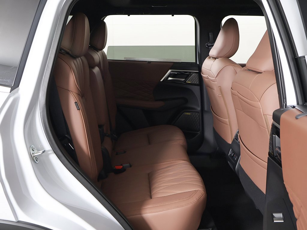 New 2025 Mitsubishi Outlander SEL image 34