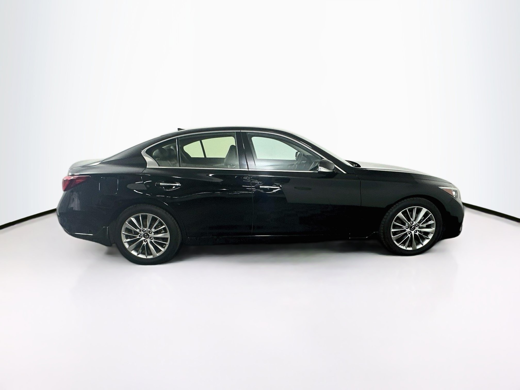 Used 2023 INFINITI Q50 Luxe w/ Cargo Package RWD image 10