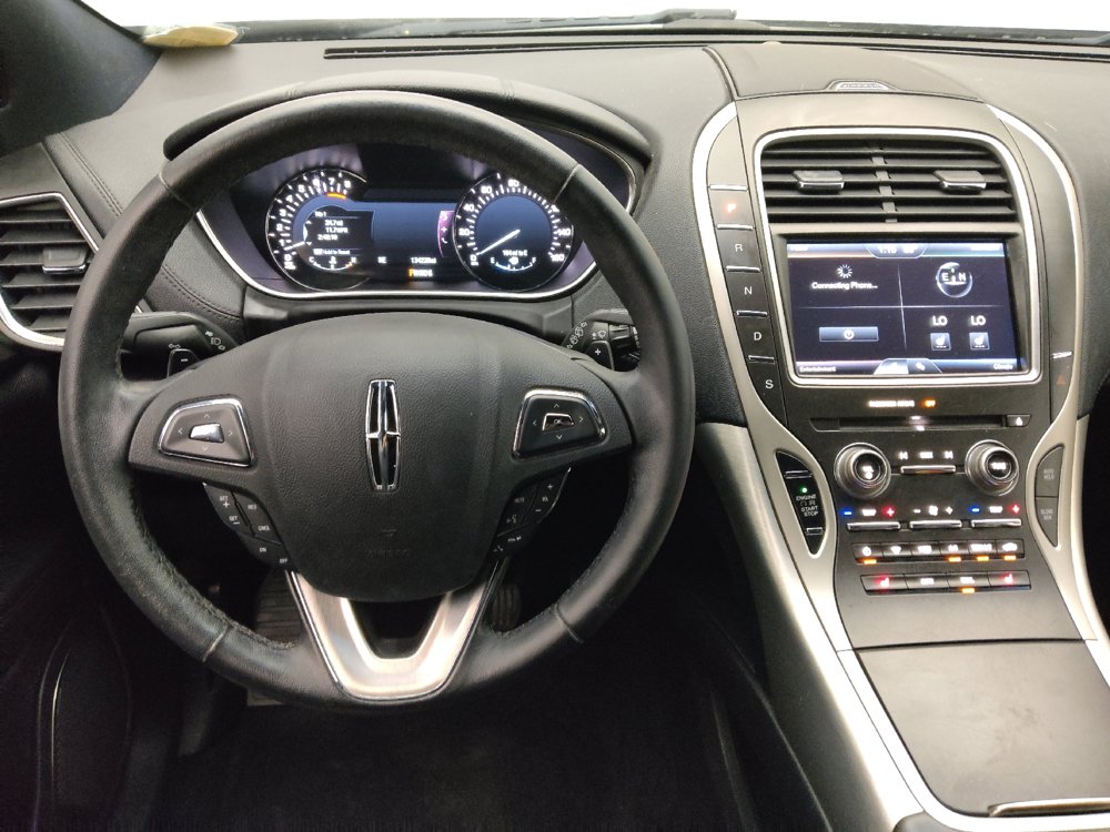 Used 2016 Lincoln MKX Premiere w/ Cargo Accessories Package FWD image 22