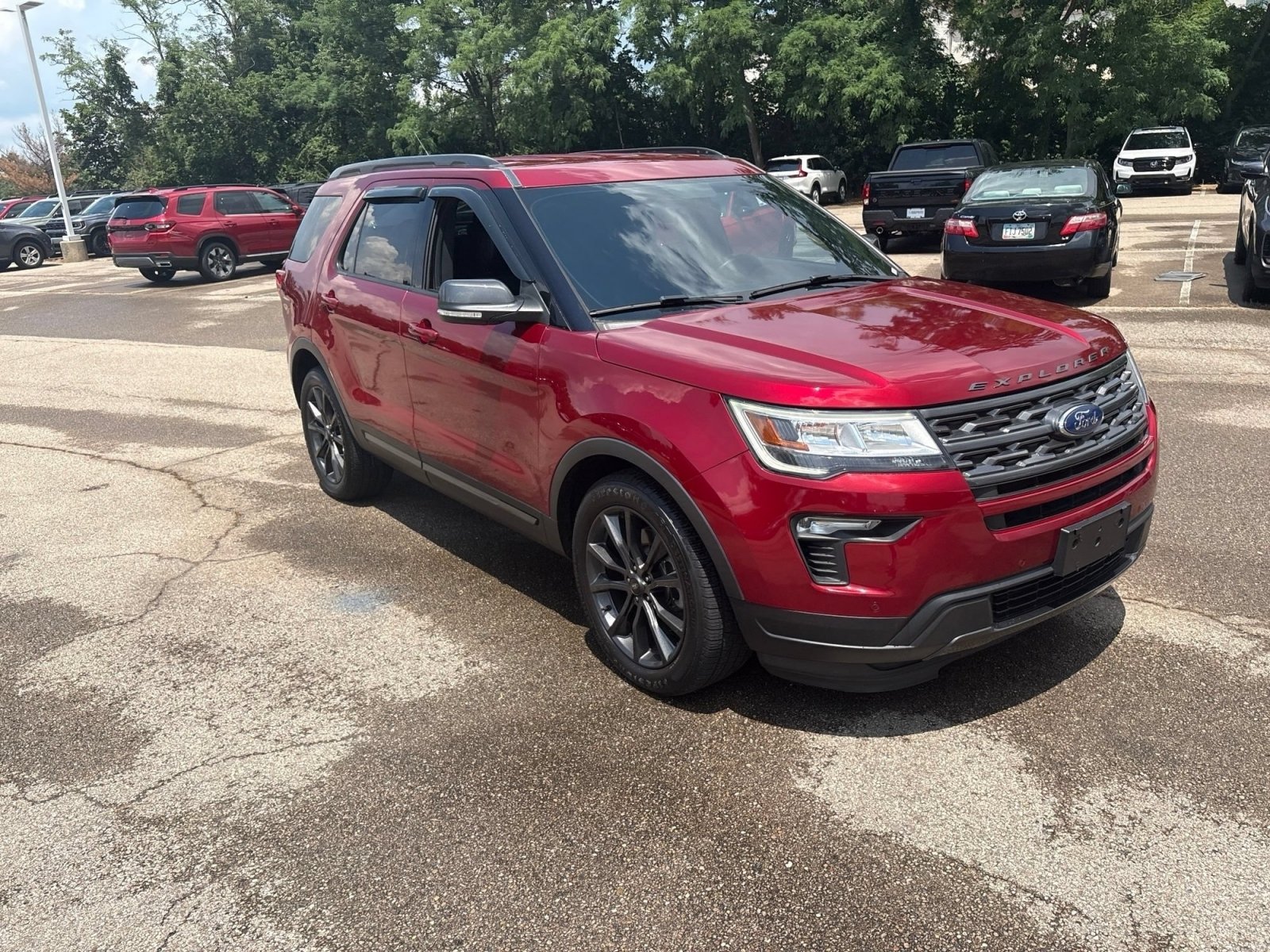 Used 2019 Ford Explorer XLT w/ Equipment Group 202A FWD image 16