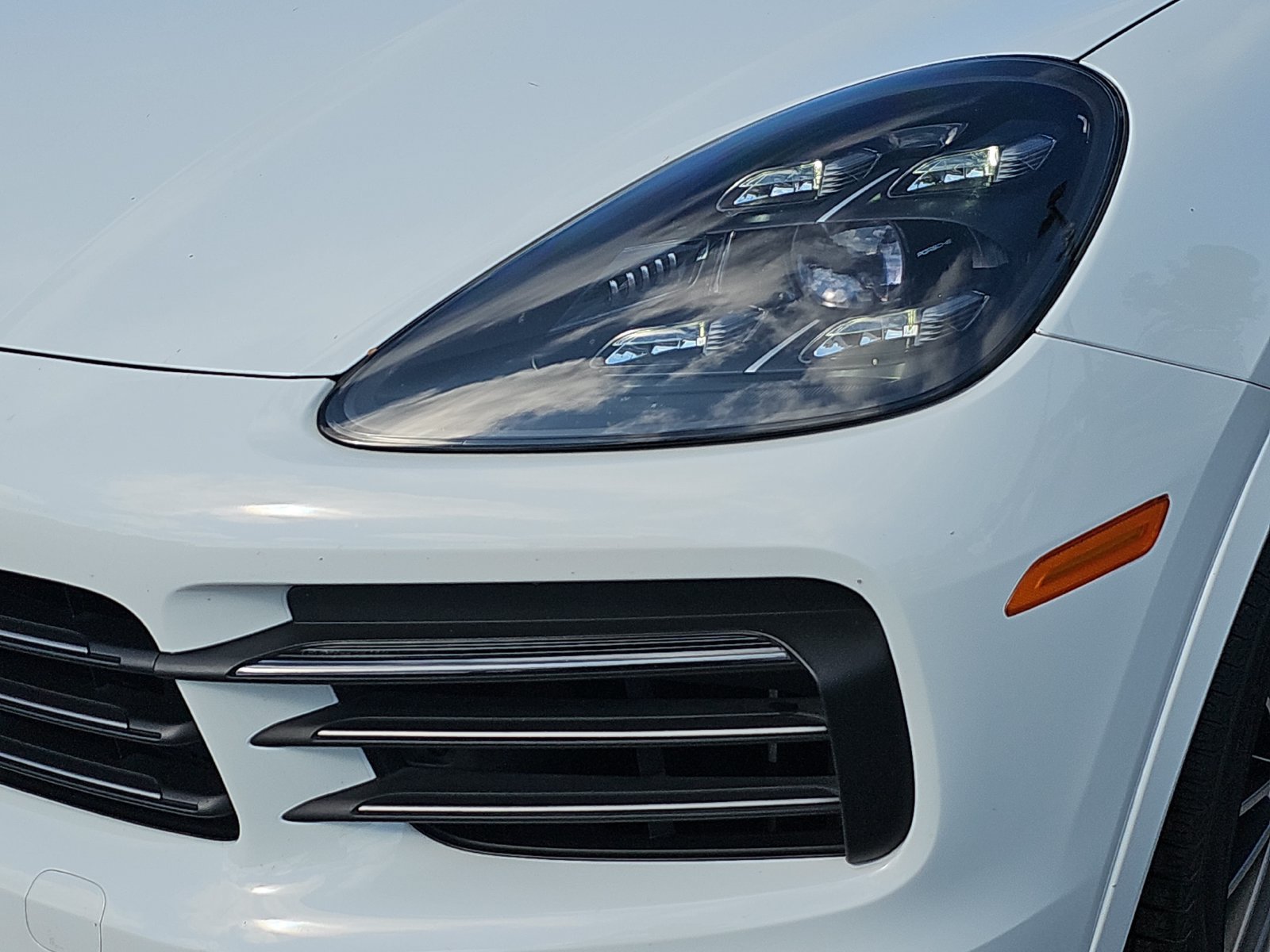 Used 2023 Porsche Cayenne S Platinum AWD/4WD image 32