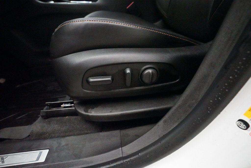 Used 2020 Chevrolet Equinox Premier image 29