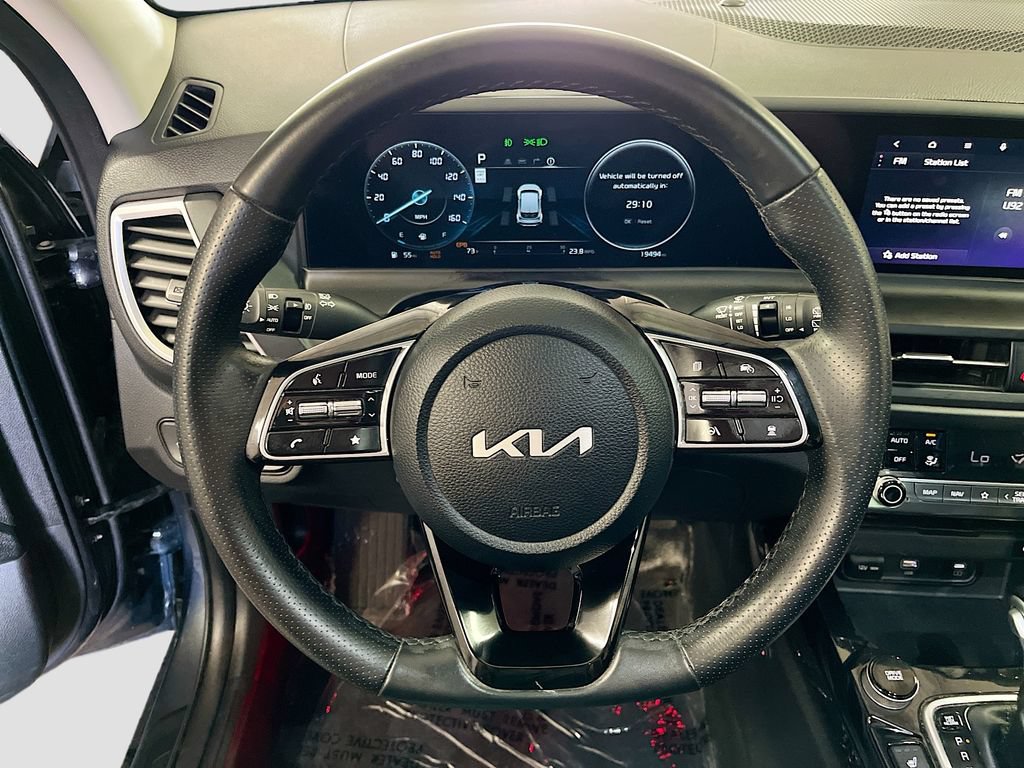 Used 2024 Kia Seltos SX w/ SX Sunroof Package AWD/4WD image 11