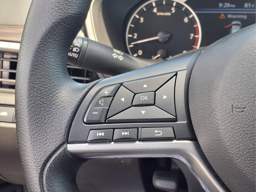 Used 2025 Nissan Altima 2.5 SV FWD image 16