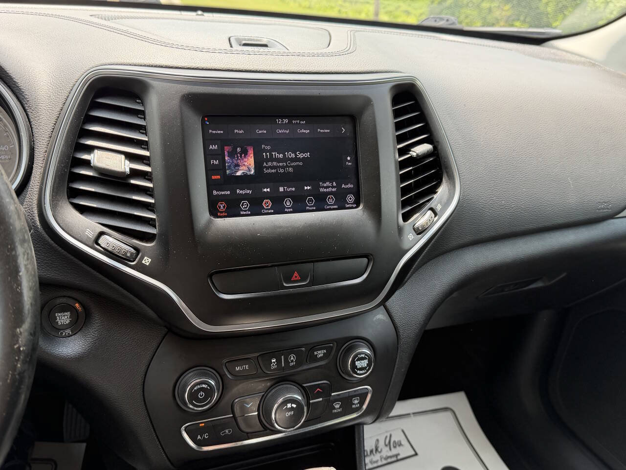 Used 2019 Jeep Cherokee Latitude Plus AWD/4WD image 20