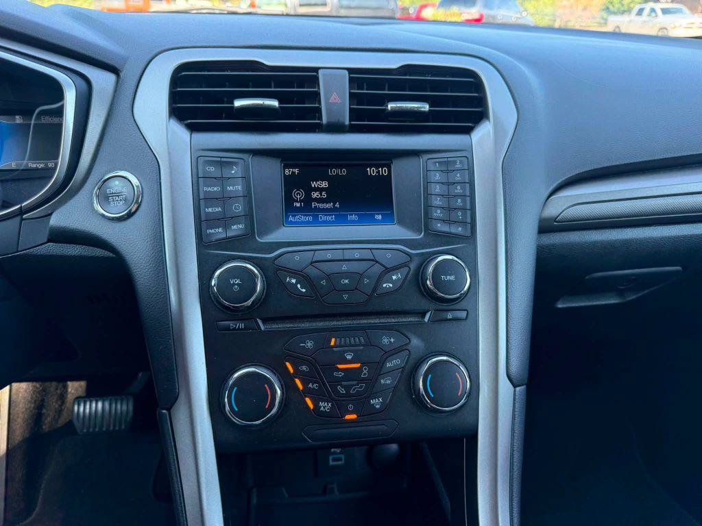 Used 2018 Ford Fusion S FWD image 22