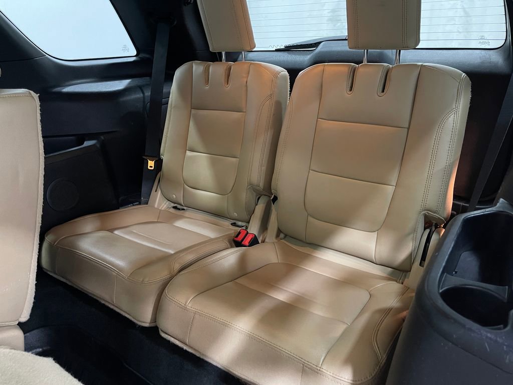 Used 2016 Ford Explorer XLT w/ Equipment Group 202A image 32