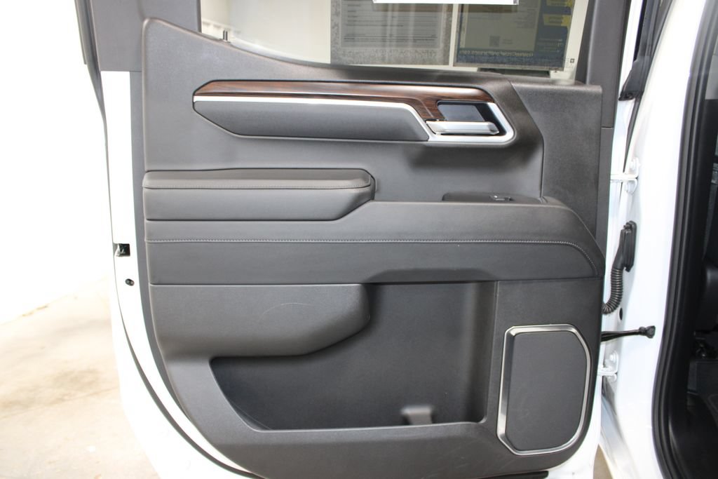 Used 2025 GMC Sierra 1500 SLT AWD/4WD image 23