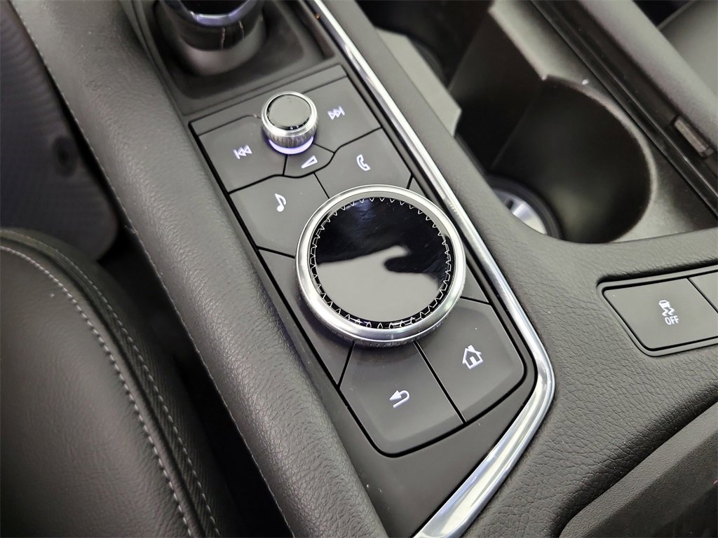 Certified 2025 Cadillac XT6 Luxury image 31