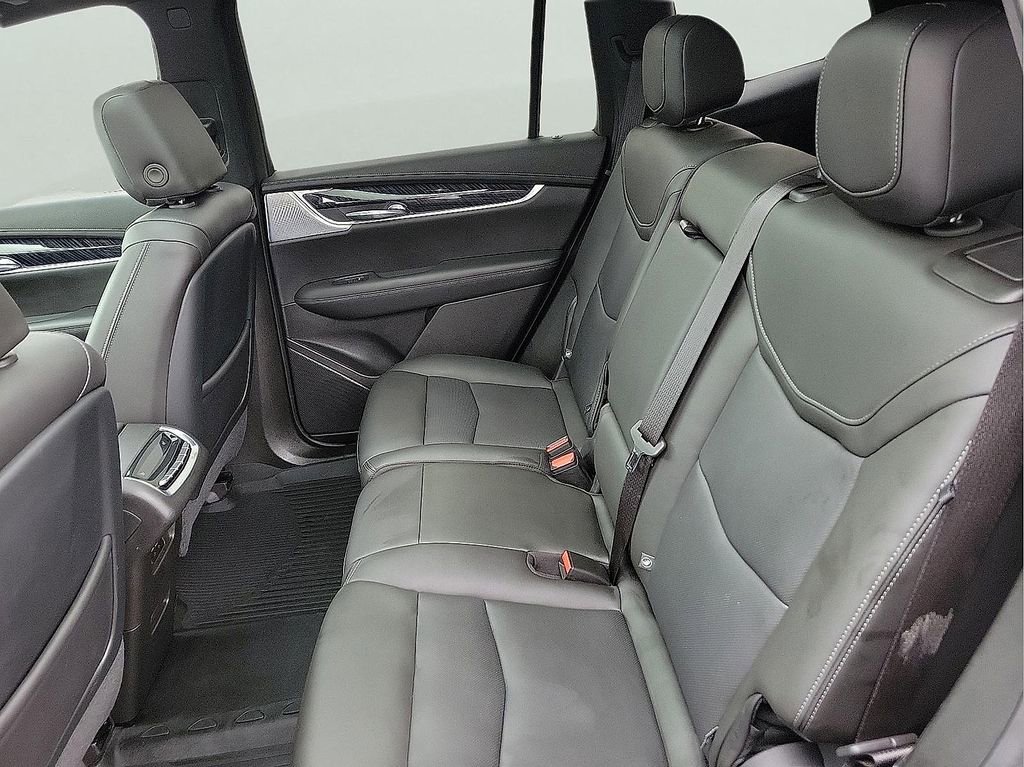 Used 2023 Cadillac XT6 Premium Luxury w/ Technology Package FWD image 13