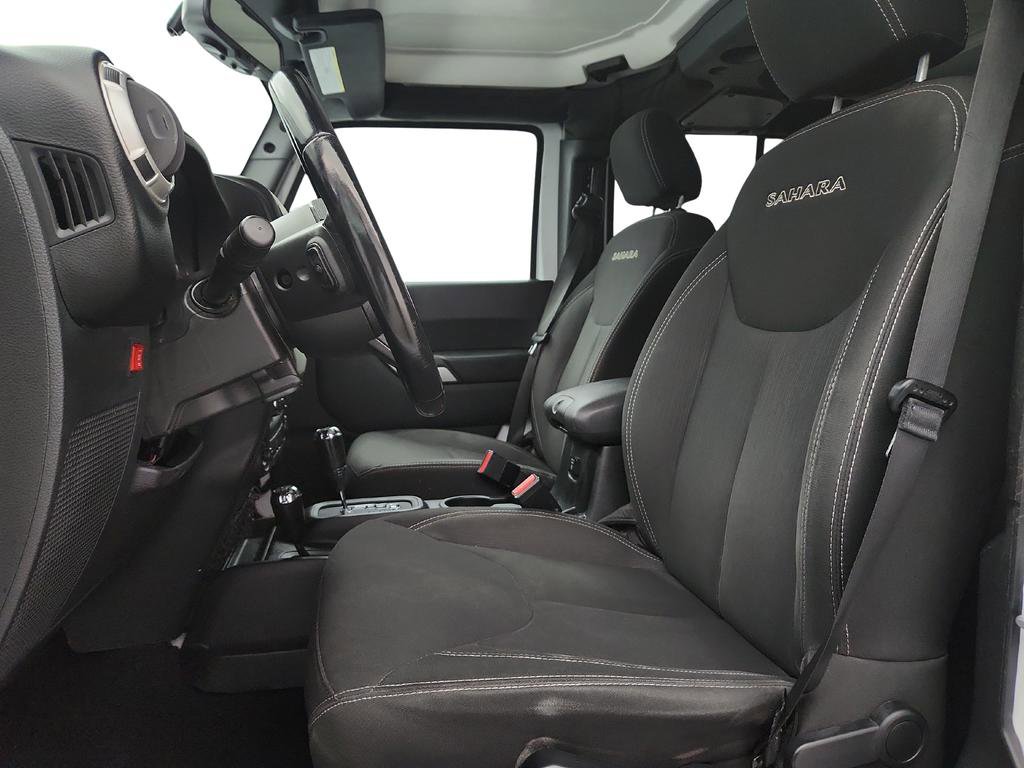 Used 2018 Jeep Wrangler Unlimited Sahara w/ Dual Top Group image 11