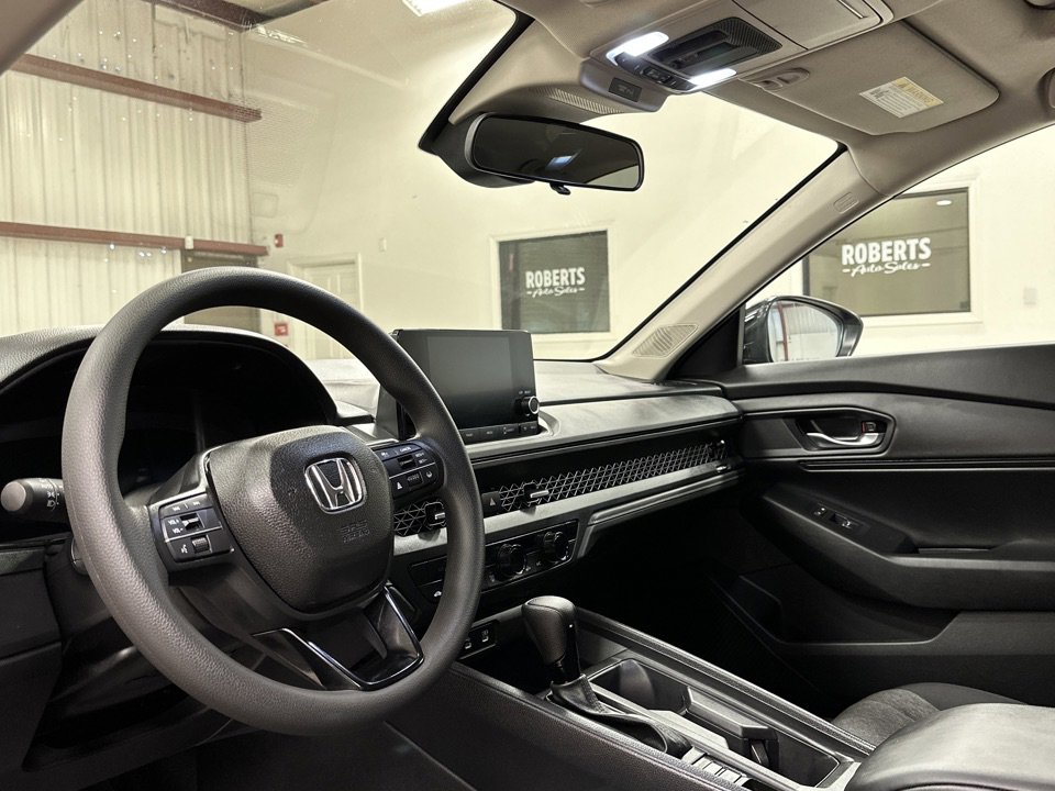 Used 2025 Honda Accord SE image 6