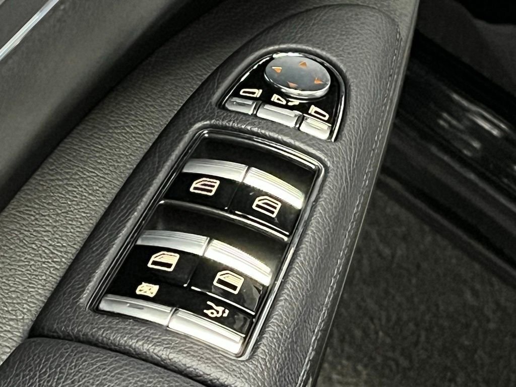 Used 2012 Mercedes-Benz S 550 4MATIC image 18