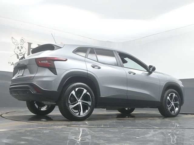 Used 2024 Chevrolet Trax RS image 32