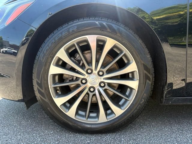 Used 2017 Buick LaCrosse Essence w/ Sun and Shade Package FWD image 12
