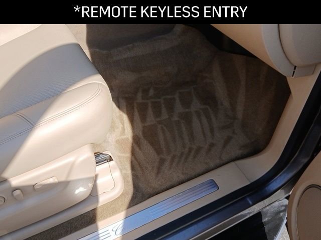 Used 2014 Cadillac Escalade Luxury image 11