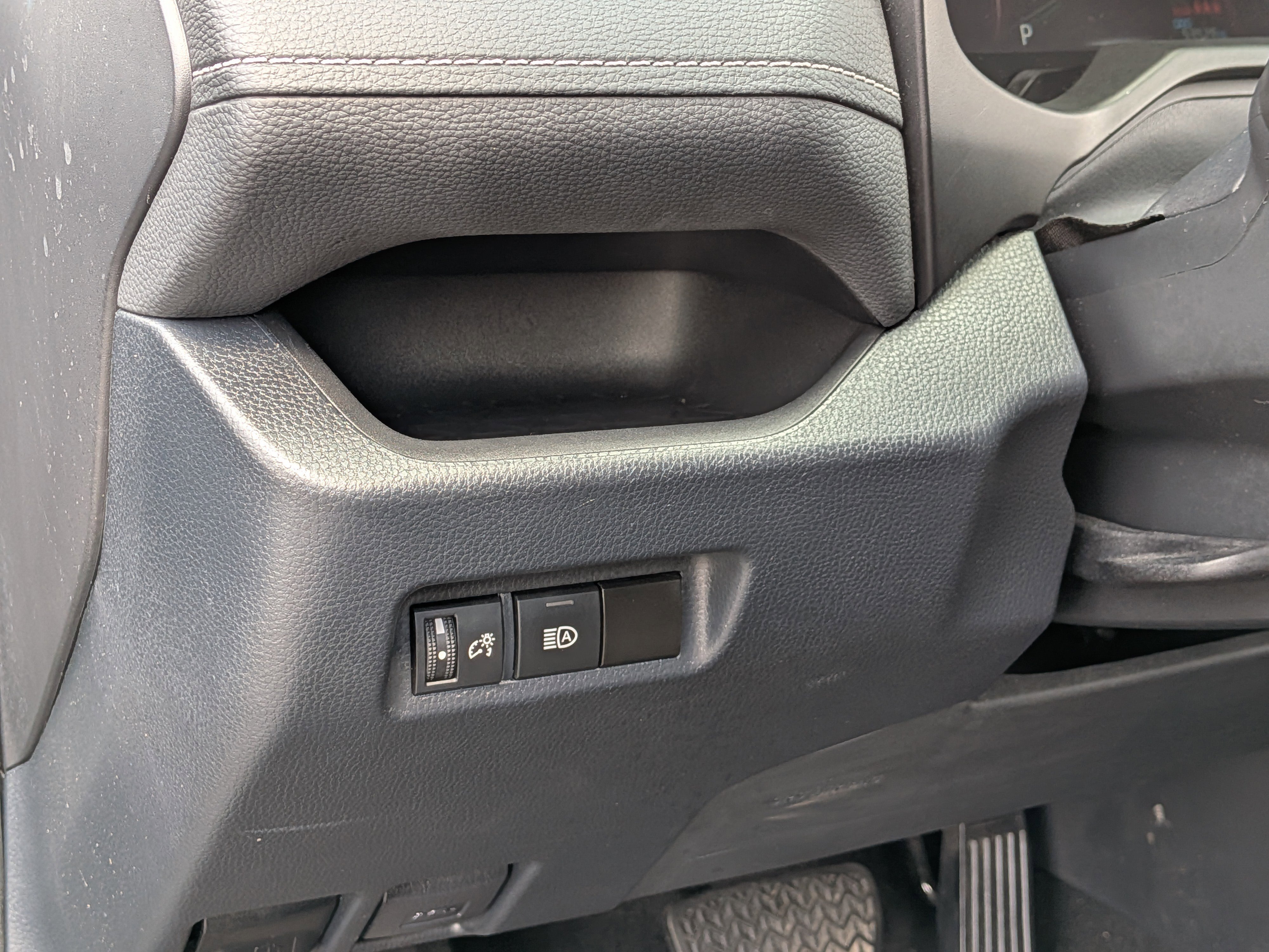 Certified 2023 Toyota RAV4 LE AWD/4WD image 16