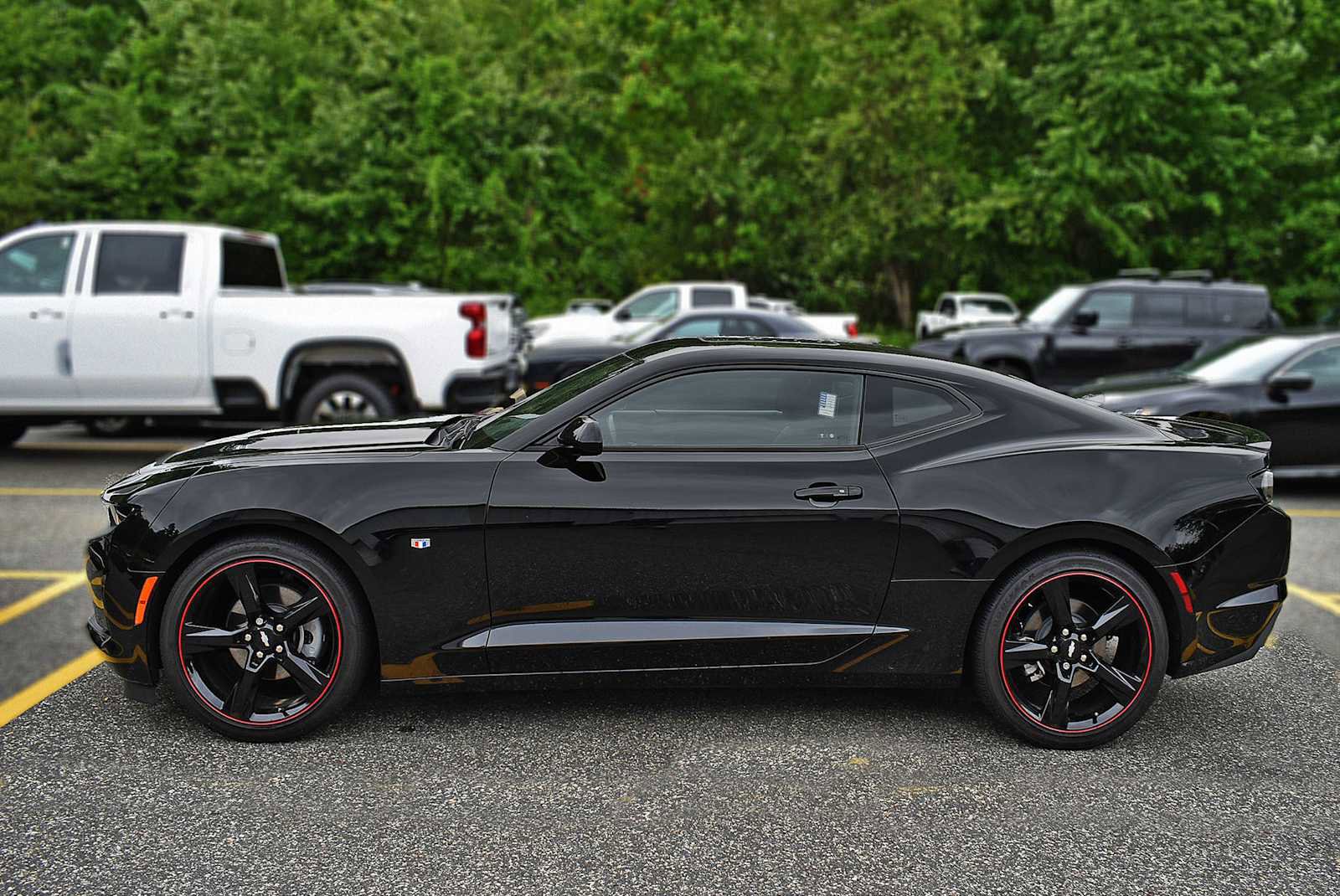 Used 2021 Chevrolet Camaro LT w/ RS Package RWD image 4