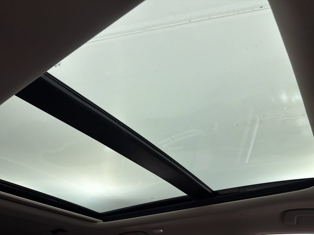 Used 2025 Honda Pilot Touring image 31