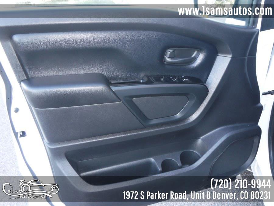 Used 2023 Nissan Titan S AWD/4WD image 32