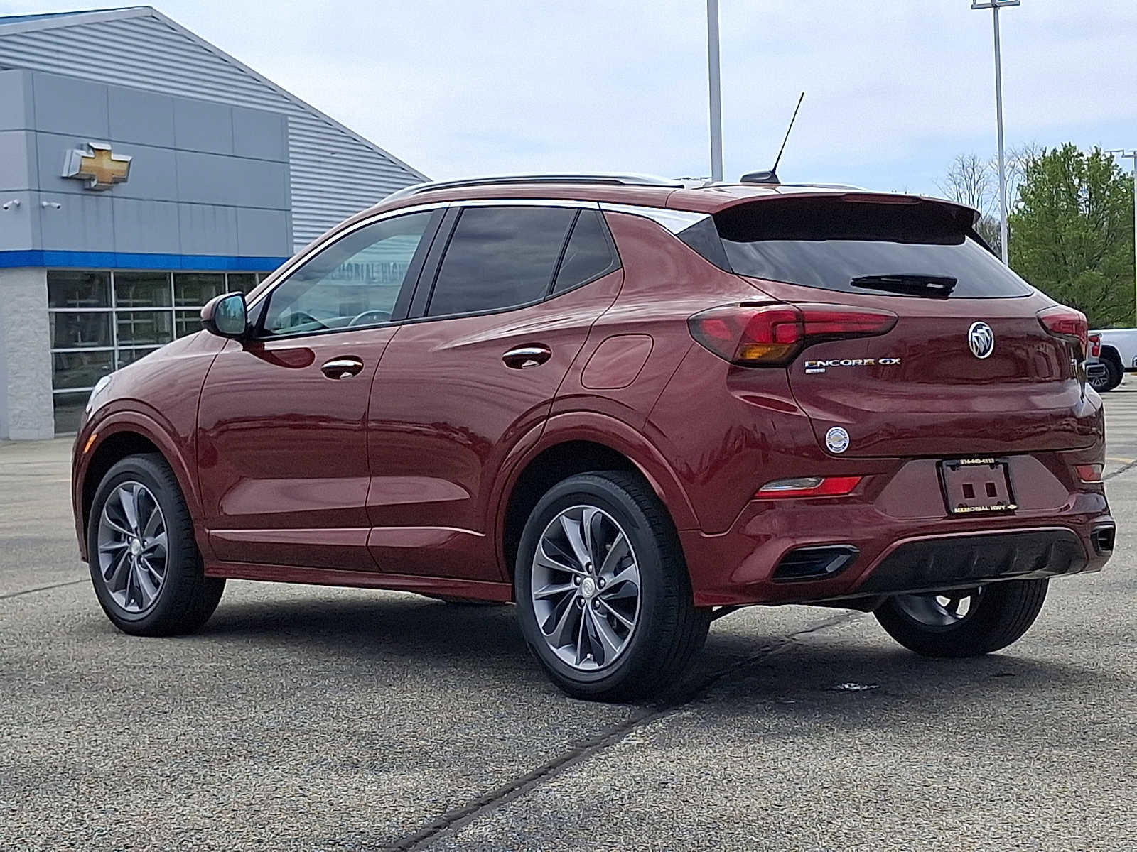 Used 2023 Buick Encore GX Select w/ Sport Touring Package image 5