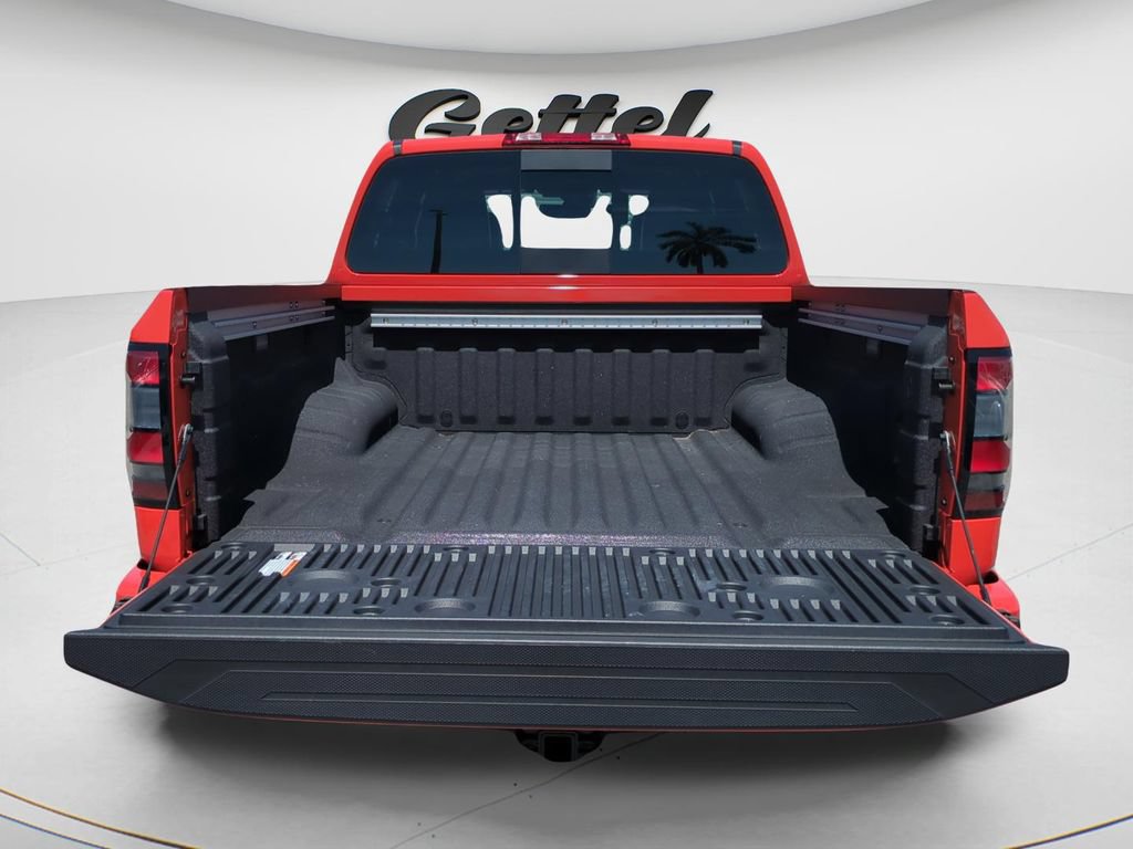 Certified 2025 Nissan Frontier PRO-4X w/ Pro Premium Package AWD/4WD image 9