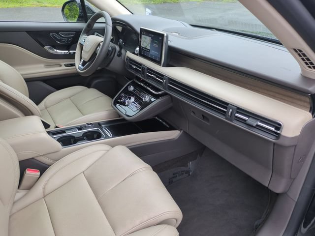 Used 2022 Lincoln Corsair Reserve w/ Equipment Group 201A AWD/4WD image 36
