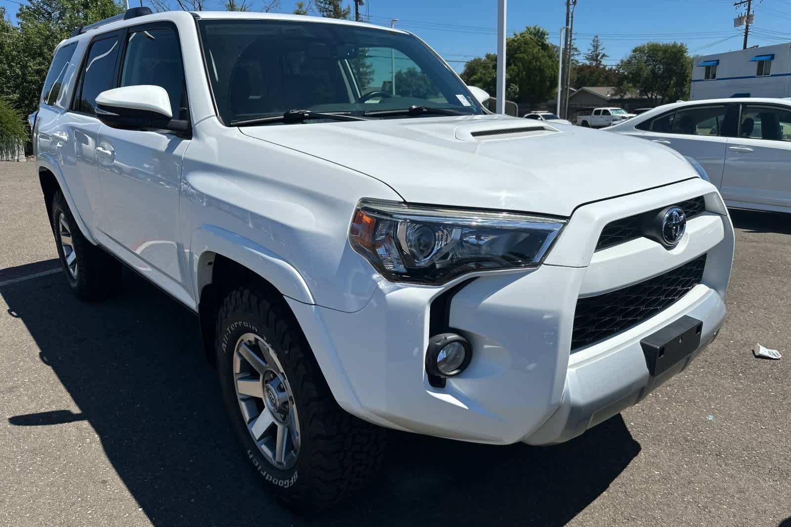 Used 2016 Toyota 4Runner Trail Premium AWD/4WD image 3