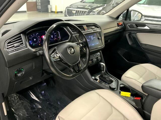 Used 2019 Volkswagen Tiguan SEL Premium image 28