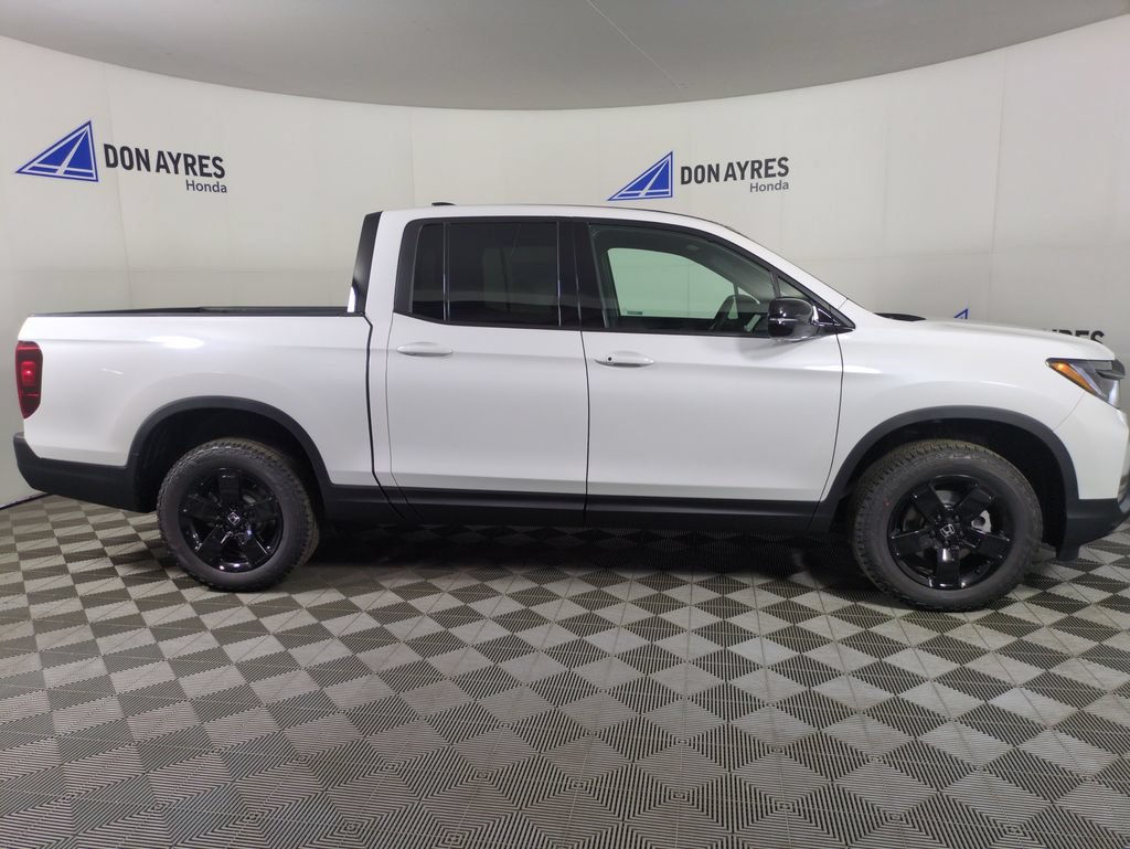 New 2026 Honda Ridgeline Black Edition image 6