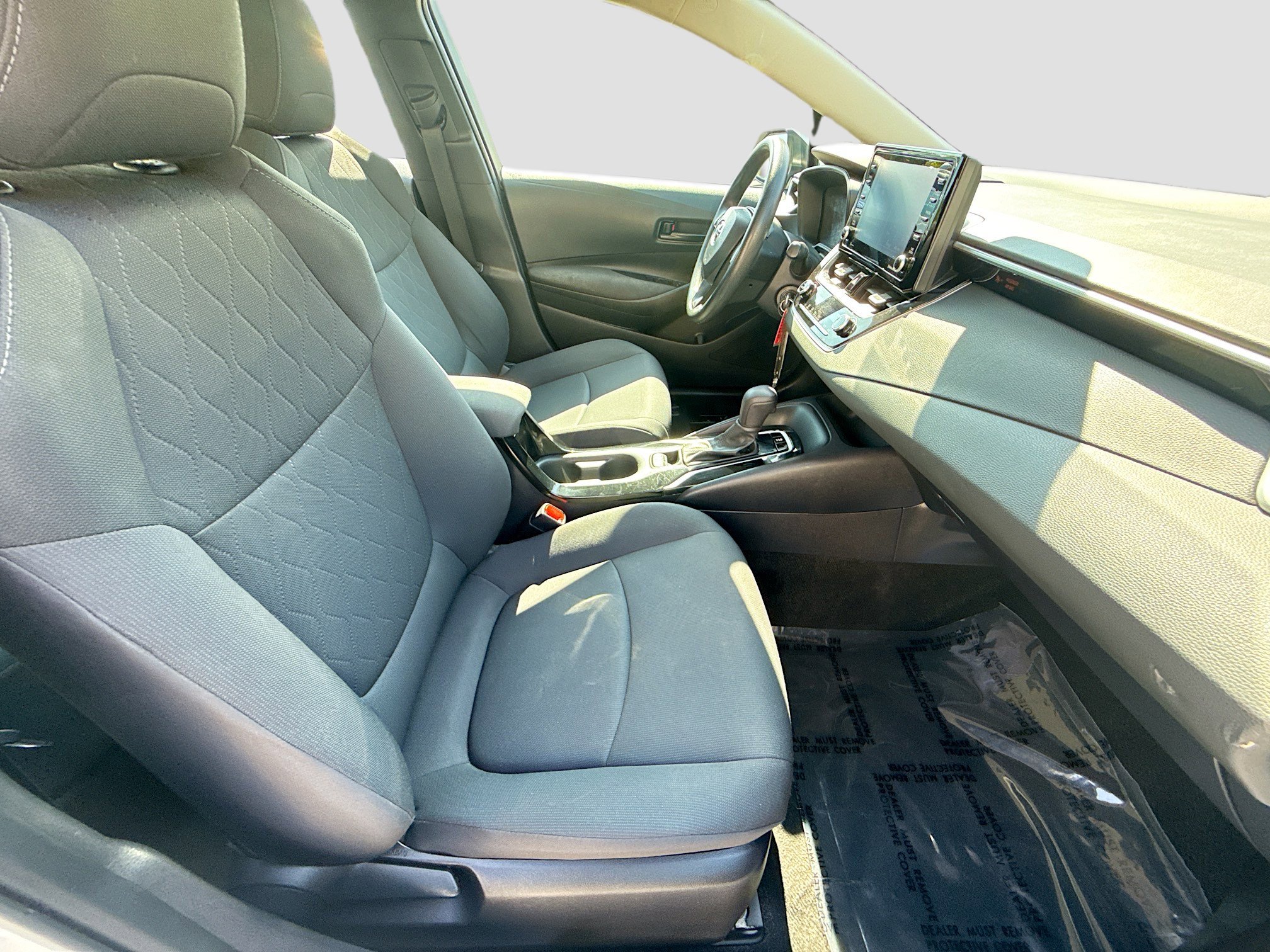 Used 2022 Toyota Corolla LE FWD image 28