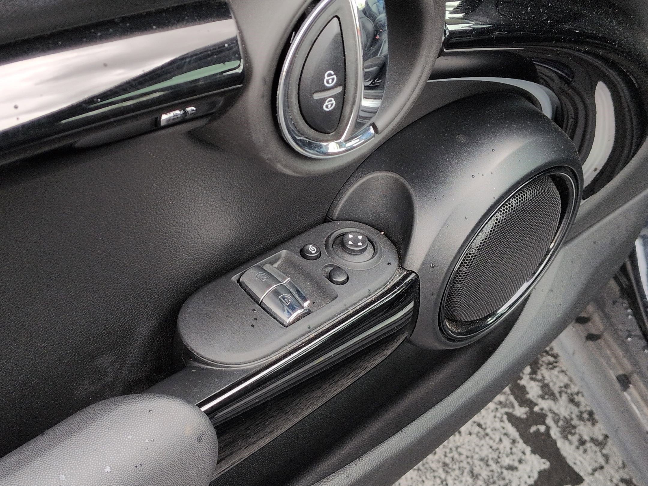 Used 2024 MINI Cooper SE image 15