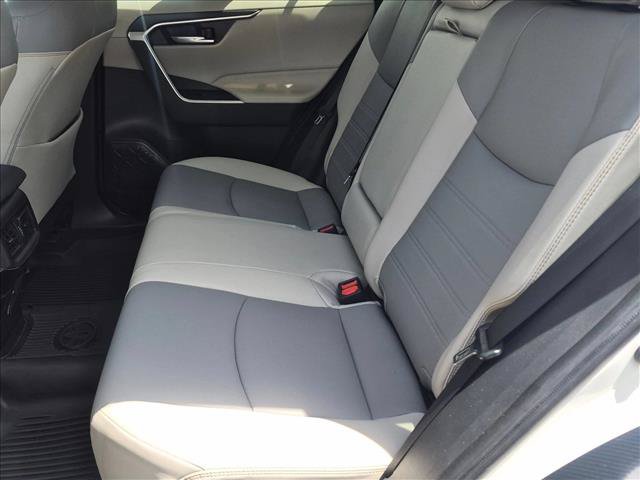 Used 2022 Toyota RAV4 XLE Premium AWD/4WD image 16