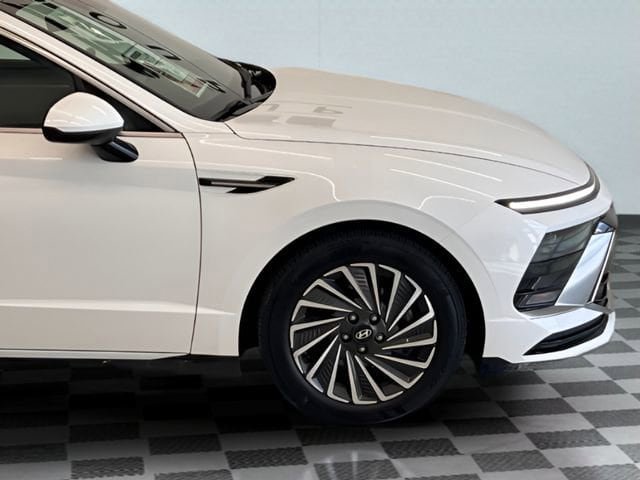 Used 2025 Hyundai Sonata SEL FWD image 7