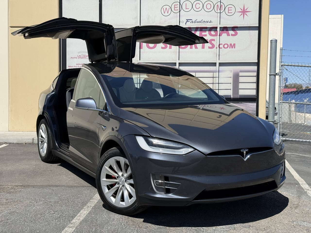 Used 2020 Tesla Model X Performance AWD/4WD image 2