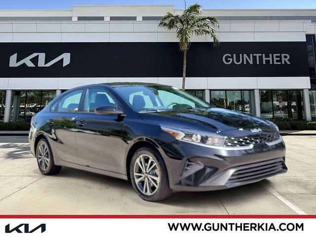 Certified 2024 Kia Forte LXS FWD image 1