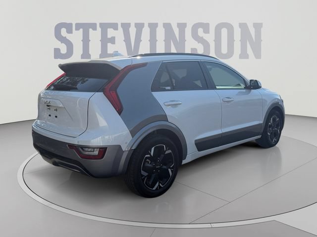 Used 2023 Kia Niro Wave w/ Wave Preserve Package FWD image 5